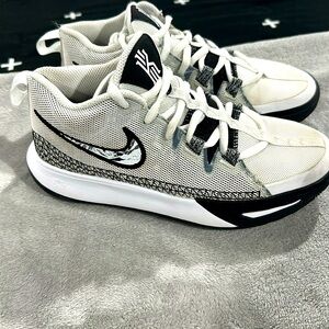 🐼🖤KOBE BRYANT EUC🖤🐼